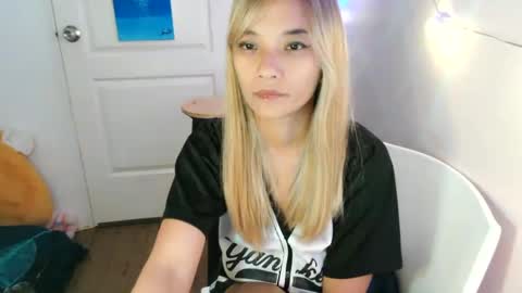 pinay beauty14 online show from February 2025 12:02:02 PM