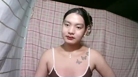 Snapshot of pinay_janella10 chatting on November 2025 05:13:02 PM pinay_janella10 online show from November 2025 05:13:02 PM