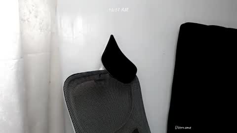 Snapshot of pinay_romancee chatting on November 2025 04:41:02 PM pinay_romancee online show from November 2025 04:41:02 PM