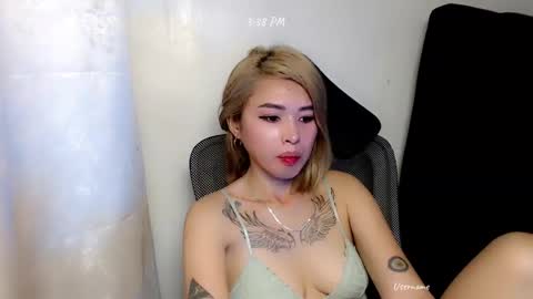 Snapshot of pinay_romancee chatting on November 2025 07:43:01 AM pinay_romancee online show from November 2025 07:43:01 AM