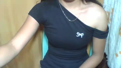Snapshot of pinayxx_angel chatting on February 2026 03:44:01 PM pinayxx_angel online show from February 2026 03:44:01 PM