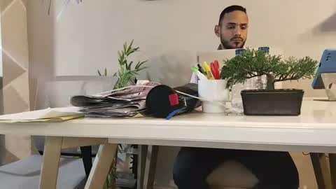 Snapshot of pineappleflipped chatting on June 2026 07:46:01 PM pineappleflipped online show from June 2026 07:46:01 PM