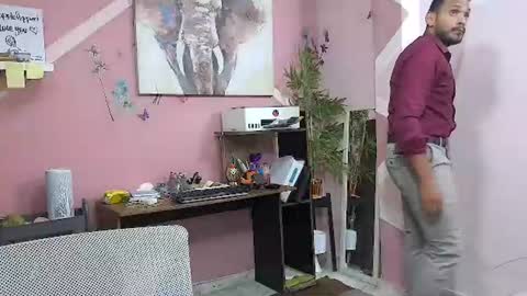 Snapshot of pineappleflipped chatting on July 2026 01:08:01 AM pineappleflipped online show from July 2026 01:08:01 AM