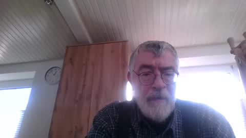 Snapshot of pinholder chatting on November 2025 11:54:02 AM Michael online show from November 2025 11:54:02 AM