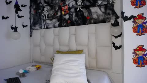 Snapshot of pink__tiffany chatting on October 2025 10:25:02 PM tiffany online show from October 2025 10:25:02 PM