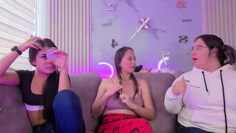 pink_as online show from February 2026 01:22:02 PM