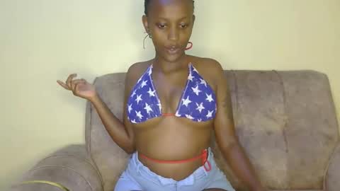 Snapshot of pink_cushy chatting on February 2026 05:49:02 AM pink_cushy online show from February 2026 05:49:02 AM