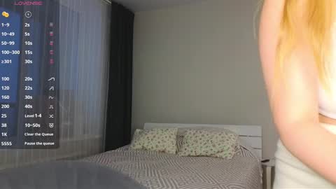 Snapshot of pink_rosee_ chatting on December 2024 02:30:02 AM   online show from December 2024 02:30:02 AM