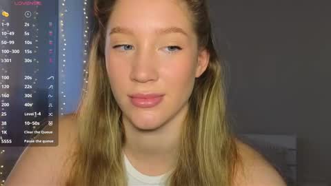 Snapshot of pink_rosee_ chatting on December 2024 03:14:02 AM   online show from December 2024 03:14:02 AM