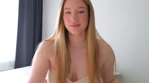 Snapshot of pink_rosee_ chatting on September 2025 03:21:01 AM   online show from September 2025 03:21:01 AM