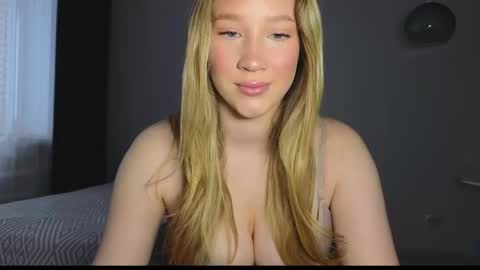 Snapshot of pink_rosee_ chatting on October 2025 02:53:01 AM   online show from October 2025 02:53:01 AM