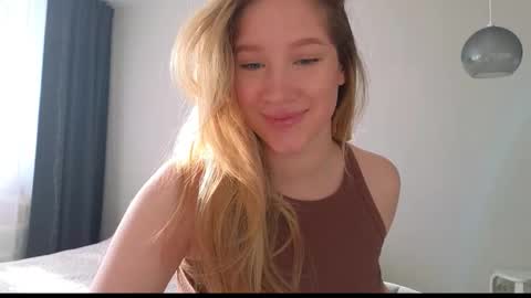 Snapshot of pink_rosee_ chatting on October 2025 03:05:02 AM   online show from October 2025 03:05:02 AM