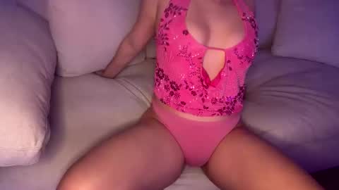 pinkaura7 online show from May 2026 02:49:02 AM