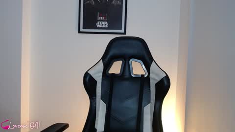 Snapshot of pinkcatlive chatting on December 2024 01:48:02 AM Emily online show from December 2024 01:48:02 AM