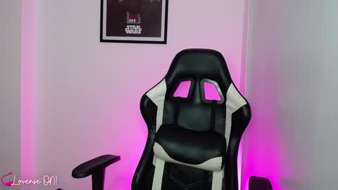 Snapshot of pinkcatlive chatting on January 2025 01:16:02 AM Emily online show from January 2025 01:16:02 AM