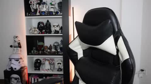 Emily online show from February 2026 05:16:02 PM