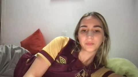 Pinkilola online show from April 2026 03:01:02 AM