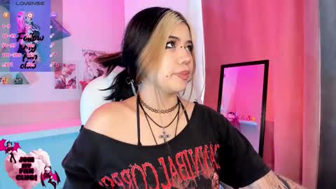 PINKK online show from November 2025 01:22:01 PM