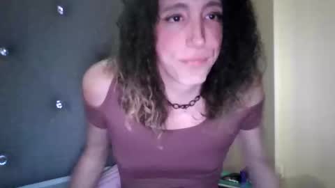 Snapshot of pinkleslie chatting on February 2026 08:18:02 AM Leslie online show from February 2026 08:18:02 AM