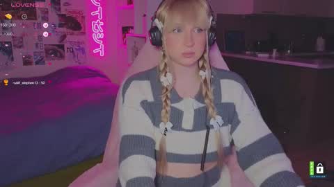 pinkvenom_ online show from March 2026 01:24:01 PM