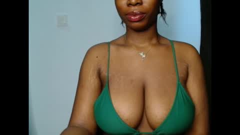 Snapshot of pinkxsugar chatting on October 2025 09:34:02 AM pinkxsugar online show from October 2025 09:34:02 AM