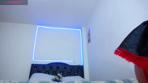 Snapshot of pinky_pinky_ chatting on February 2026 11:48:01 AM VIOLETA LOPEZ online show from February 2026 11:48:01 AM