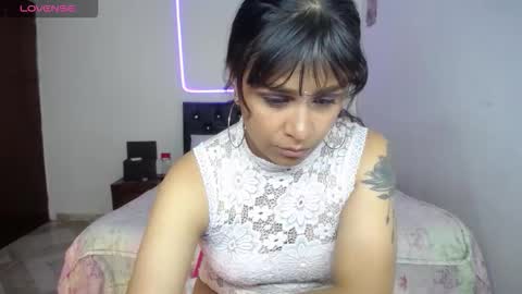 Snapshot of pinky_pinky_ chatting on March 2026 09:50:01 PM VIOLETA LOPEZ online show from March 2026 09:50:01 PM
