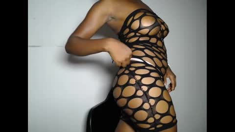 pinkykiki_247 online show from December 2025 04:38:01 PM