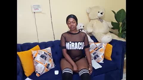 Snapshot of pinkysmiles chatting on December 2024 01:06:01 PM Pinky online show from December 2024 01:06:01 PM