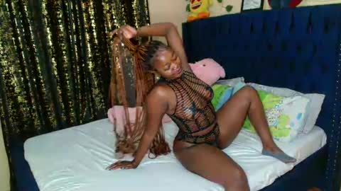 Snapshot of pinkysmiles chatting on February 2025 01:23:02 AM Pinky online show from February 2025 01:23:02 AM