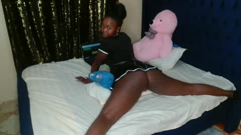 Snapshot of pinkysmiles chatting on March 2025 12:55:02 AM Pinky online show from March 2025 12:55:02 AM