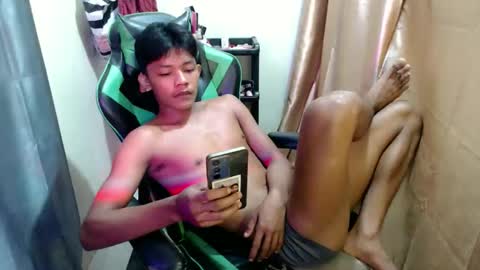 Snapshot of pinoy_cuteboy69 chatting on May 2026 06:53:01 AM pinoy_cuteboy69 online show from May 2026 06:53:01 AM