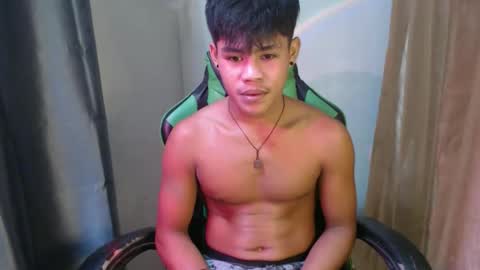 pinoy_shyboy69 online show from April 2026 05:28:01 PM