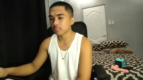 Snapshot of pinoyadriannexxx chatting on October 2025 11:58:02 PM Adrianne online show from October 2025 11:58:02 PM