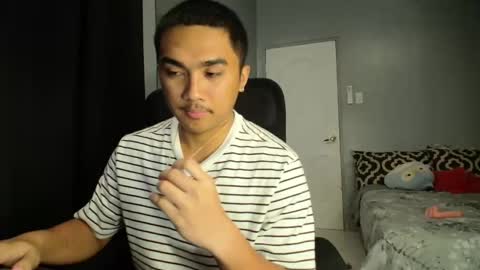 Snapshot of pinoyadriannexxx chatting on October 2025 11:35:01 AM Adrianne online show from October 2025 11:35:01 AM