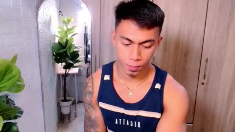 Snapshot of pinoymilker chatting on November 2025 02:02:02 AM ethan online show from November 2025 02:02:02 AM