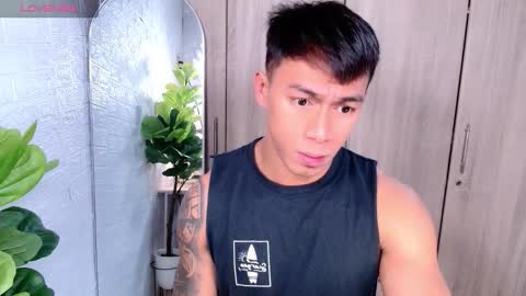 Snapshot of pinoymilker chatting on November 2025 12:22:02 PM ethan online show from November 2025 12:22:02 PM