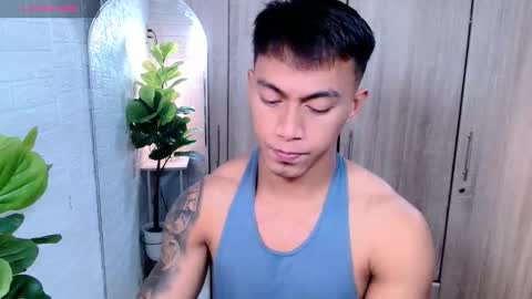 Snapshot of pinoymilker chatting on November 2025 03:07:01 AM ethan online show from November 2025 03:07:01 AM