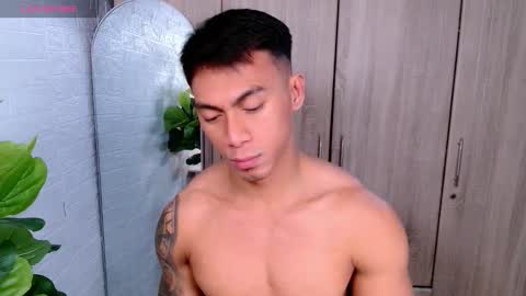 Snapshot of pinoymilker chatting on November 2025 03:38:02 AM ethan online show from November 2025 03:38:02 AM