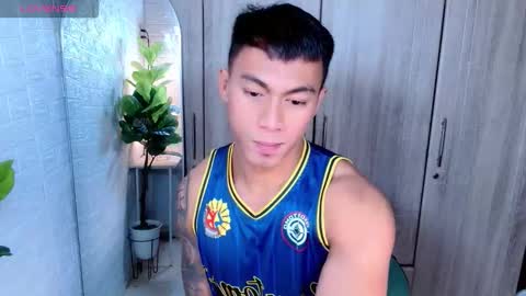 Snapshot of pinoymilker chatting on December 2025 01:04:02 PM ethan online show from December 2025 01:04:02 PM