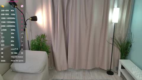 Snapshot of pinquinn chatting on February 2026 07:15:01 AM pinquinn online show from February 2026 07:15:01 AM