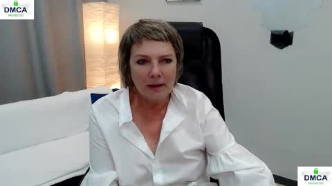 Bella online show from October 2025 09:21:02 AM