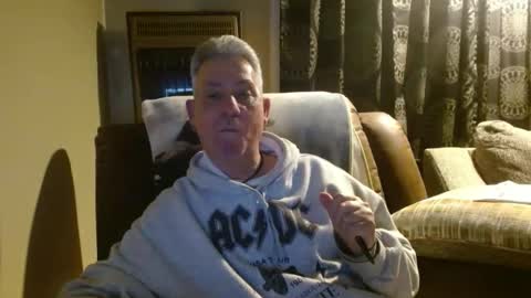 Snapshot of pirate334 chatting on January 2026 08:19:01 AM pirate334 online show from January 2026 08:19:01 AM