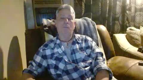 Snapshot of pirate334 chatting on February 2026 01:33:01 AM pirate334 online show from February 2026 01:33:01 AM