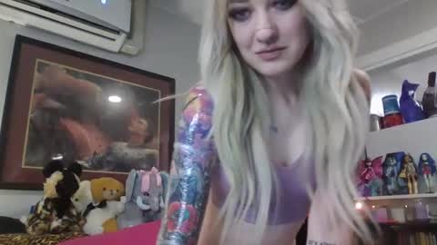 Snapshot of pirateprincessx chatting on November 2025 04:01:01 AM pirateprincessx online show from November 2025 04:01:01 AM