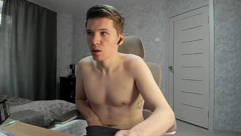Snapshot of pirremeow chatting on April 2026 06:47:02 AM Pierre online show from April 2026 06:47:02 AM