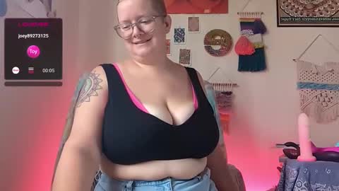 Snapshot of pisces_princess_ chatting on February 2025 04:54:02 PM Em online show from February 2025 04:54:02 PM