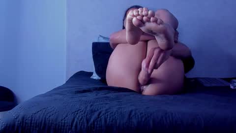 pitufa__ online show from February 2026 09:00:01 PM