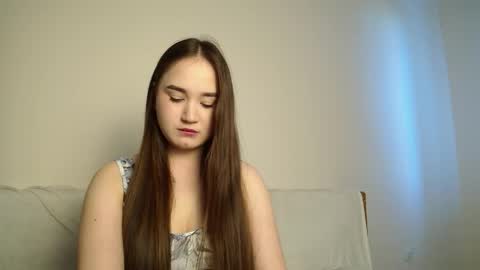 Lily online show from May 2026 01:38:02 PM