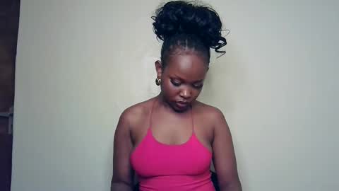Snapshot of pixie_roman chatting on April 2026 04:04:02 PM Majesty online show from April 2026 04:04:02 PM